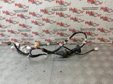 Проводка двери Toyota RAV4 2010 8215242A40 XA30 2AD-FTV, передняя левая