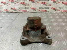 Подушка редуктора Toyota RAV4 2010 5238042120 XA30 2AD-FTV, задняя левая