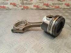 Поршень Toyota RAV4 2010 131010R060 XA30 2AD-FTV