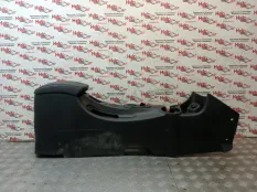 Подлокотник Kia Sportage 2009 846111F500 JE D4EA