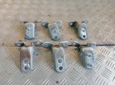 Петля двери Toyota RAV4 2004 6871030160 ACA20 1AZFE