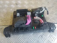 Блок предохранителей Opel Astra J 2010 13302301 P10 A16XER