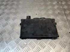 Крышка блока предохранителей Land Rover Range Rover Sport 2006 YQH000244 L320 276DDT