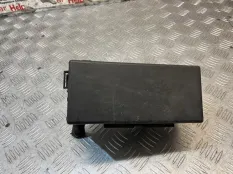 Блок предохранителей Nissan Navara 2008 63564197 D40 YD25DDTI