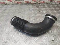 Патрубок воздушный Opel Astra J 2010 13254589 P10 A16XER