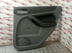 Обшивка двери Ford Focus 2009 1715833 CB4 SHDC; HWDA; HWDB; SHDA; SHDB, задняя правая