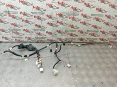 Проводка двери Toyota RAV4 2010 8215242A40 XA30 2AD-FTV, передняя левая