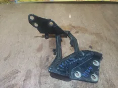 Петля капота Volkswagen TOUAREG 2005 7L0823302 7L BAC, передняя правая
