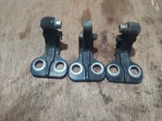 Петля двери Land Rover Freelander 2007 LR003087 L359 B6324S