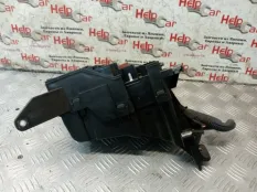 Блок предохранителей Toyota RAV4 2010 8266342080 XA30 2AD-FTV