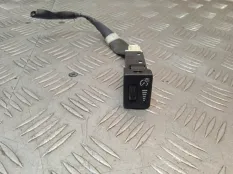 Кнопка Toyota RAV4 2010 8411942020 XA30 2AD-FTV