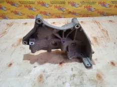 Кронштейн Suzuki Grand Vitara 2007 4912067J00 TD44 F9QB