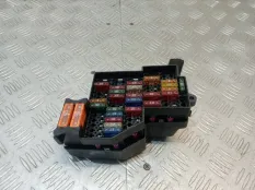 Блок предохранителей Volkswagen TOUAREG 2005 7L0941828A 7L BAC