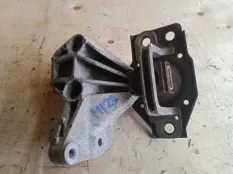 Подушка двигателя Nissan Qashqai 2011 11210JD500 J10 K9K, правая