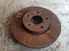 Тормозной диск Ford Focus 2010 1734696 CB4 HXDA; HXDB; SIDA, передний