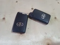 Ключ зажигания Toyota RAV4 2009 8990442050 ACA30 2ADFTV