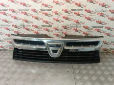 Решетка радиатора Renault Duster 2013 623100260R K4M