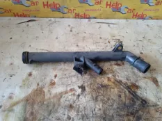 Патрубок системы охлаждения Renault Duster 2013 8200134513 K4M