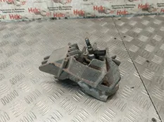 Кронштейн Nissan Qashqai 2011 1471000Q0L J10 K9K
