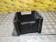 Площадка под АКБ Honda CR-V 2008 31521SWWE00 RE5 R20A2
