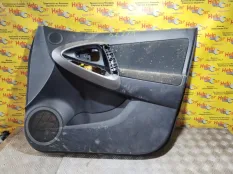 Обшивка двери Toyota RAV4 2010 6761042761 XA30 2AD-FTV, передняя правая