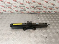Домкрат Toyota RAV4 2010 091110W110 XA30 2ADFTV
