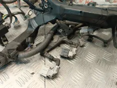 Проводка двс Toyota RAV4 2010 8211142L90 XA30 2ADFTV