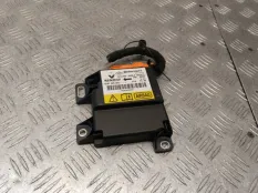 Блок управления аирбаг Renault Duster 2013 8201385569 K4M