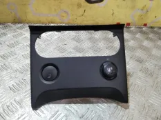Накладка декоративная Nissan Qashqai 2009 27570JD00A J10 K9K