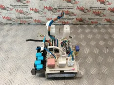 Блок предохранителей Toyota RAV4 2010 8273042360 XA30 2ADFTV