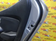 Дверь Hyundai ix35 2011 770042Y000 LM D4HA, задняя правая