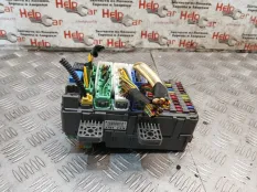 Блок предохранителей Honda Civic 2008 38200SMK407 FK2 R18A2