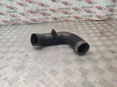 Патрубок воздушный Opel Astra H 2009 55559325 L48 Z18XER