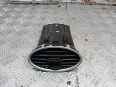 Дефлектор Ford Focus 2010 1677036 CB4 SHDC; HWDA; HWDB; SHDA; SHDB