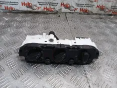 Блок управления климат-контролем Ford Focus 2010 1719798 CB4 SHDC; HWDA; HWDB; SHDA; SHDB