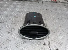 Дефлектор Ford Focus 2010 1677036 CB4 SHDC; HWDA; HWDB; SHDA; SHDB