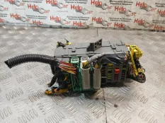 Блок предохранителей Honda CR-V 2008 38200SWAE22 RE6 N22A2