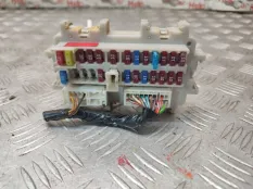 Блок предохранителей Nissan Navara 2007 24350EA00A D40 YD25DDTI