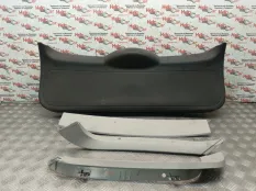 Обшивка багажника Ford Focus 2010 1701355 CB4 SHDC; HWDA; HWDB; SHDA; SHDB, задняя