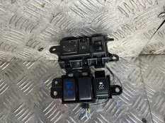 Кнопка Nissan Juke 2012 25570CT01B YF15 HR16DE