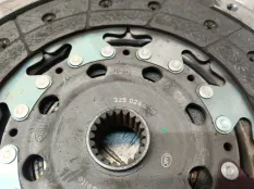 Маховик Toyota Avensis 2014 134500R030 ADT271 1ADFTV