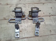 Петля двери Volkswagen TOUAREG 2006 7L0831411A 7L BAC, передняя