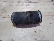 Патрубок воздушный Ford Focus 2009 1619636 CB4 SHDC; HWDA; HWDB; SHDA; SHDB