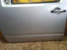 Дверь Nissan Navara 2009 80101EB330 D40 YD25DDTI, передняя левая