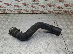 Патрубок интеркулера Suzuki Grand Vitara 1368567J00 TD44 F9QB