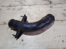 Патрубок интеркулера Mitsubishi L200 2011 1505A086 KB4T 4D56U