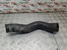 Патрубок интеркулера Mitsubishi L200 2011 1505A088 KB4T 4D56U