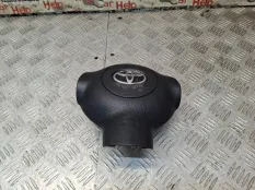Подушка безопасности водителя Toyota RAV4 2004 4513042140C0 ACA20 1CDFTV
