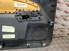Обшивка двери Ford Focus 2009 1677698 CB4 SHDC; HWDA; HWDB; SHDA; SHDB, передняя правая