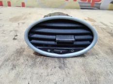 Дефлектор Ford Focus 2011 1677036 CB4 HXDA; HXDB; SIDA